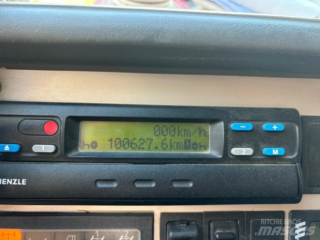 Terex Demag AC 100 Celtņi nelīdzenām virsmām