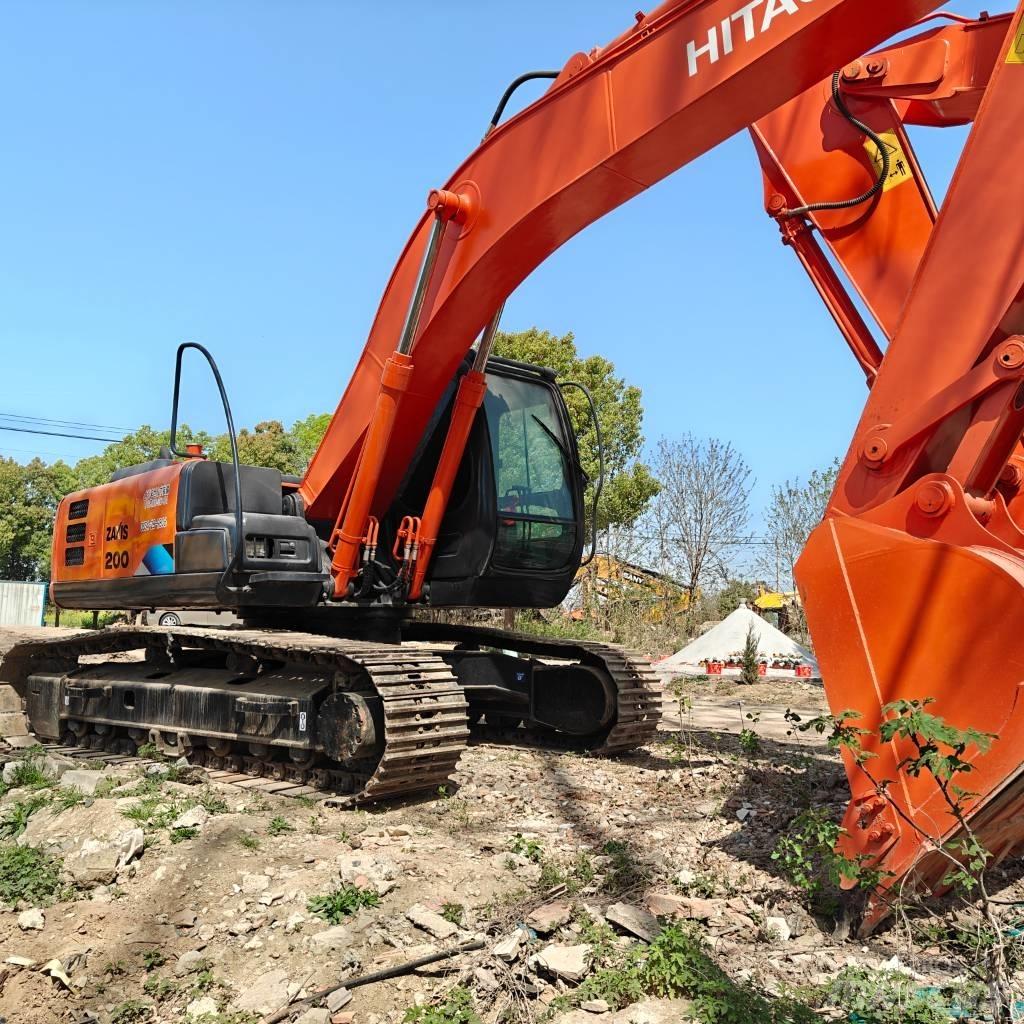 Hitachi ZX200 Kāpurķēžu ekskavatori