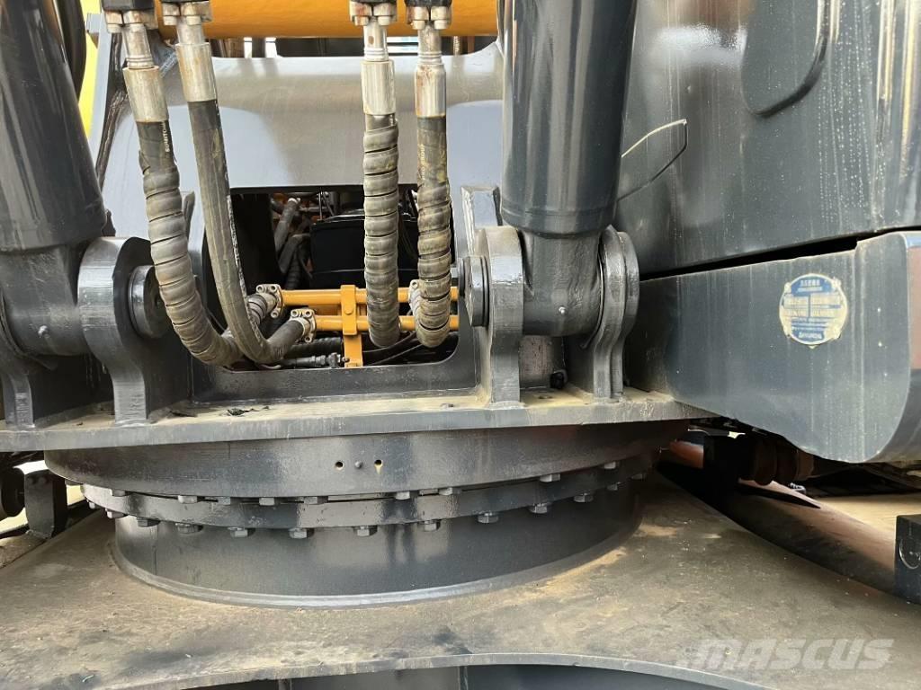 Hyundai 305 LC-9T Kāpurķēžu ekskavatori