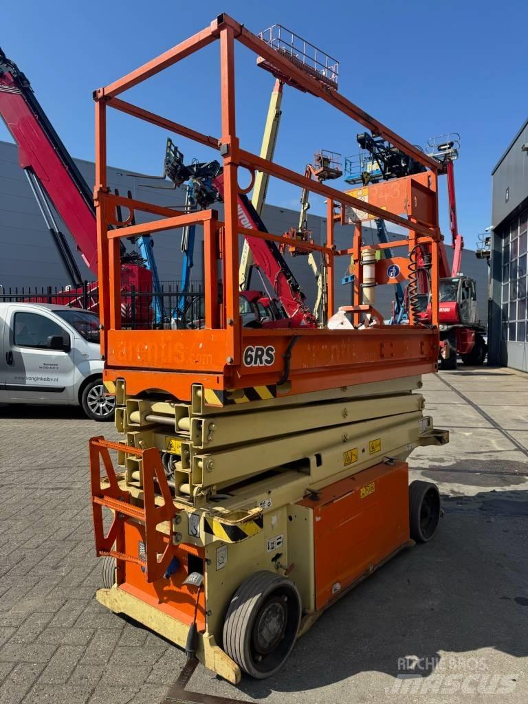 JLG 6 RS Šķerveida pacēlāji