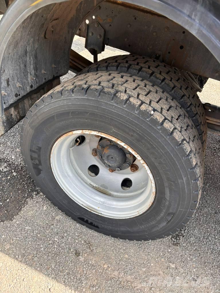 MAN L 2000 Pacēlāji uz automašīnas bāzes