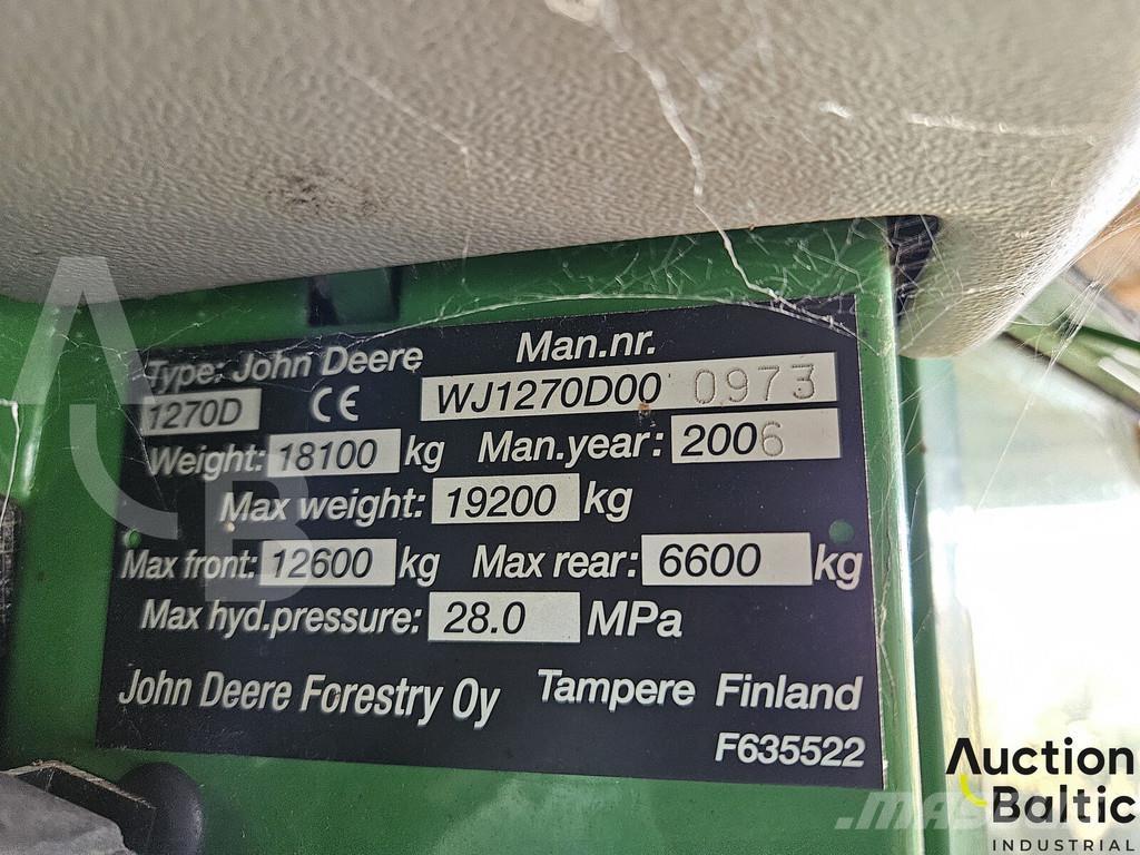 John Deere 1270 D Harvesteri