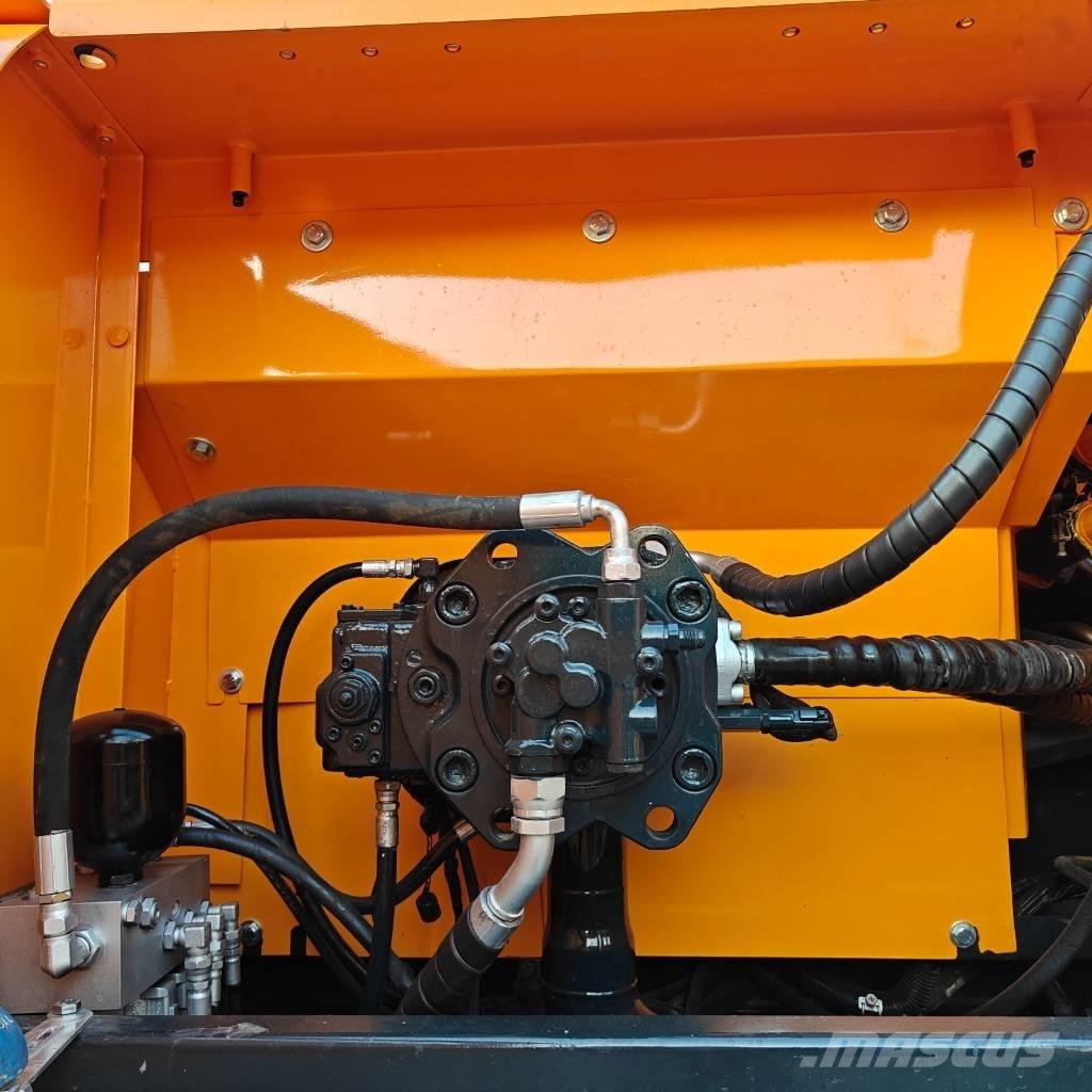 Hyundai 305-9T Kāpurķēžu ekskavatori