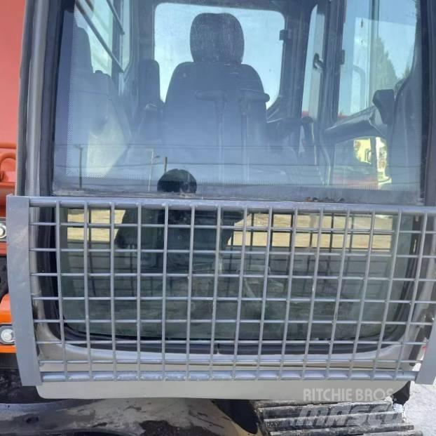 Hitachi ZX120 Kāpurķēžu ekskavatori