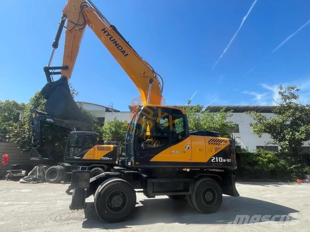 Hyundai R210W Ekskavatori uz riteņiem