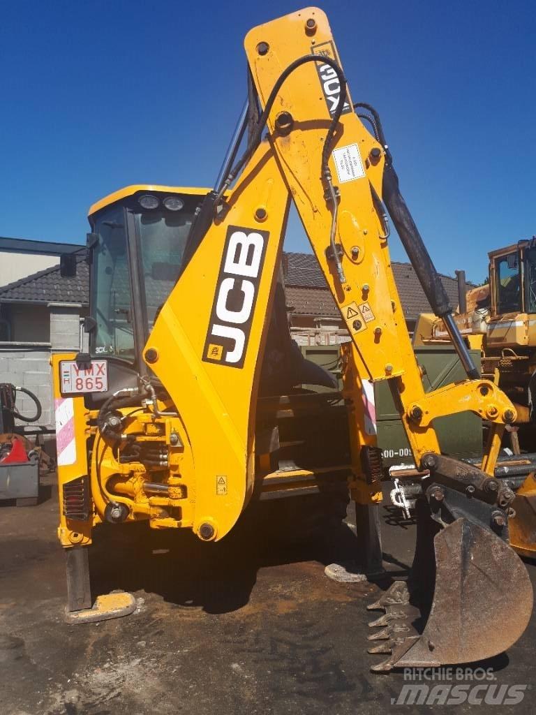 JCB 3 CX Ekskavatori-iekrāvēji