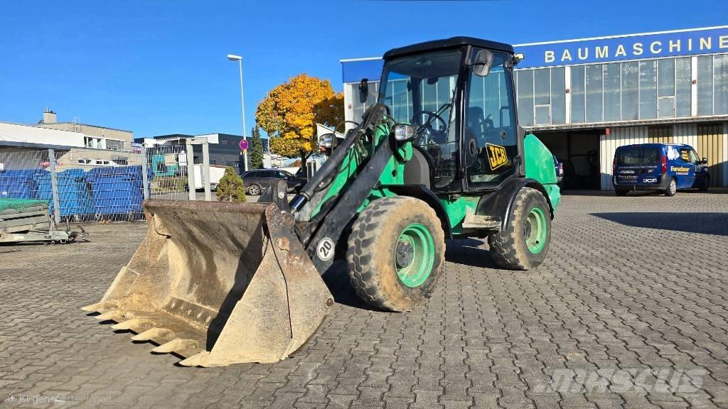 JCB 406 Iekrāvēji uz riteņiem