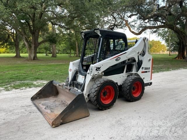 Bobcat S 530 Lietoti riteņu kompaktiekrāvēji