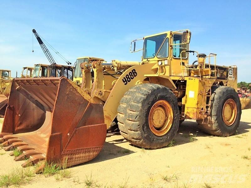 CAT 988 B Iekrāvēji uz riteņiem