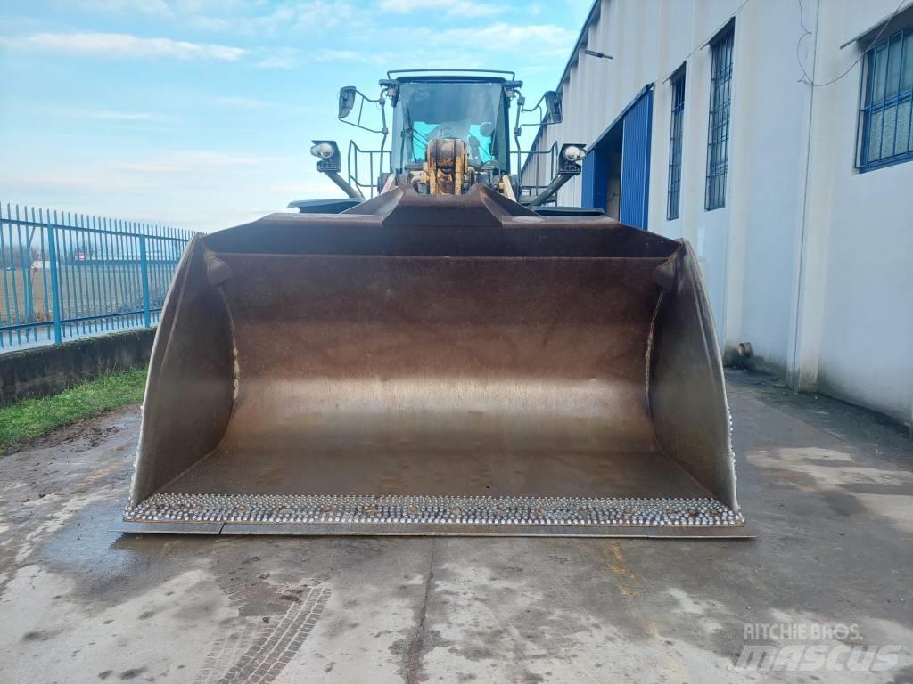 Komatsu WA475 Iekrāvēji uz riteņiem