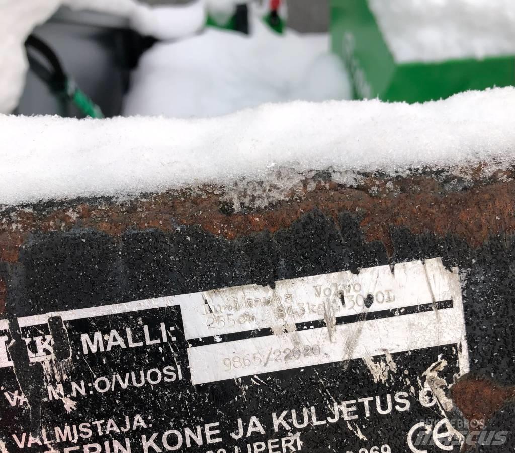  LKK Lumikauha 3000L Cits iekraušanas un rakšanas aprīkojums