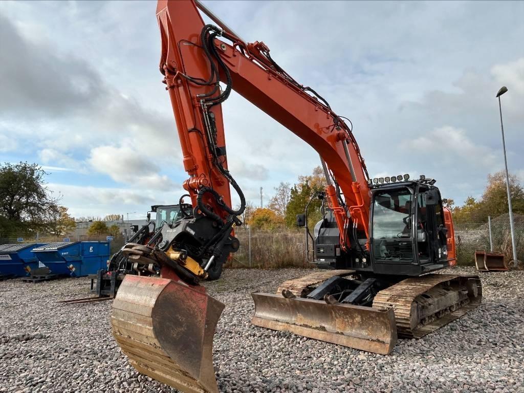 Hitachi ZX225USBL-6 Kāpurķēžu ekskavatori