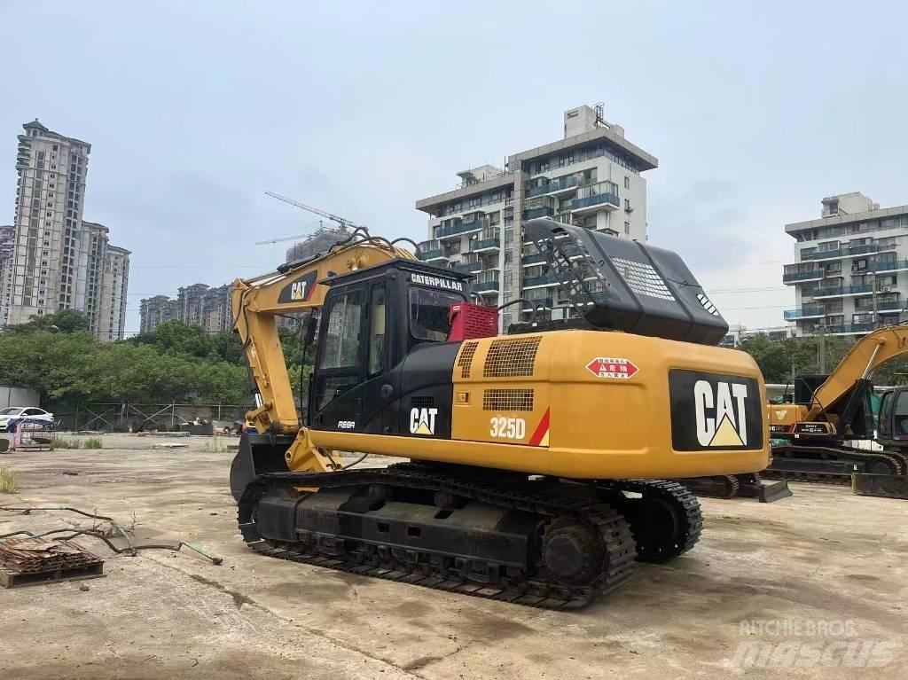 CAT 325D Kāpurķēžu ekskavatori