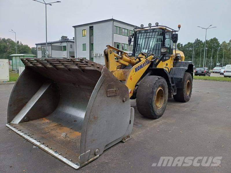 Komatsu WA 320-8 Iekrāvēji uz riteņiem