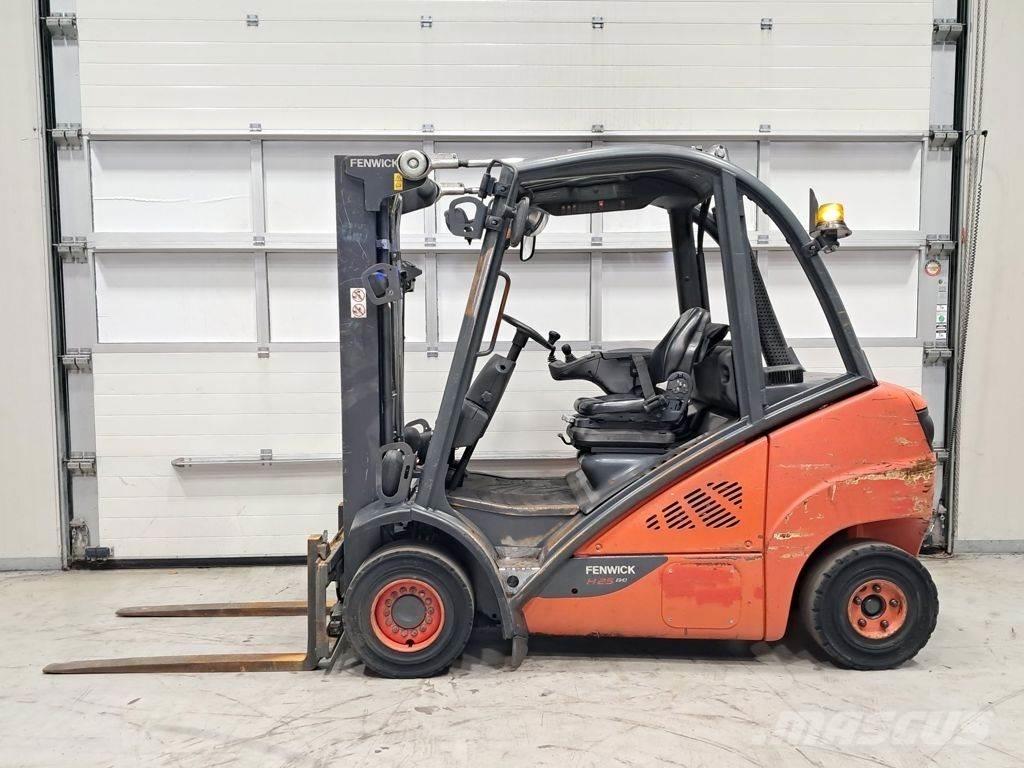 Linde H25D-02 Tehnika ar dīzeļa dzinēju