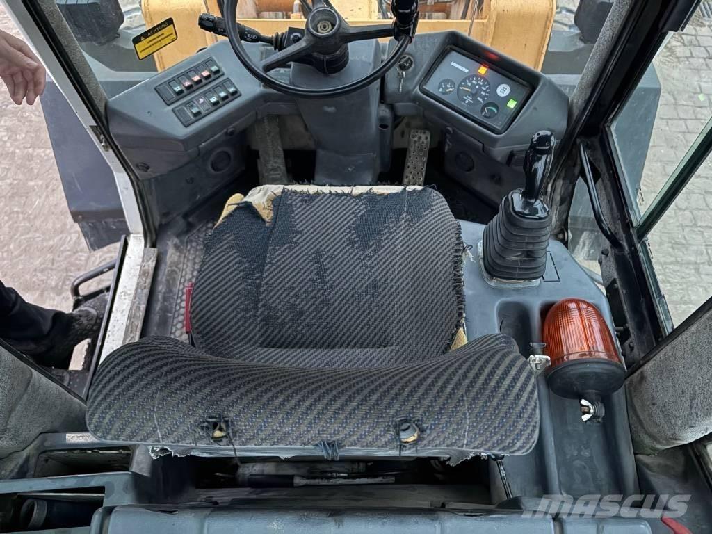 Liebherr L 522 Iekrāvēji uz riteņiem