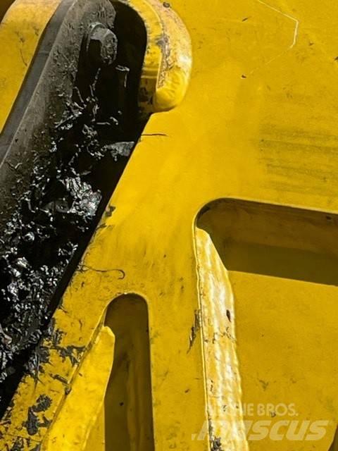 Menzi Muck M545A Ekskavatori uz riteņiem