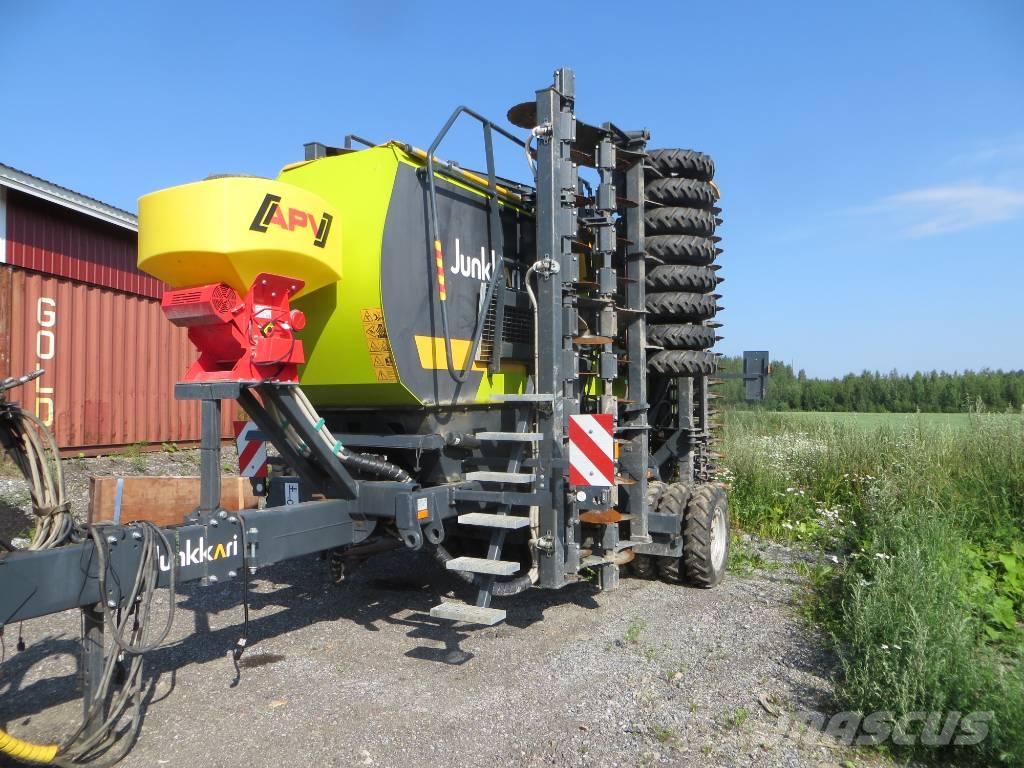 Junkkari W700 Kombinētās sējmašīnas