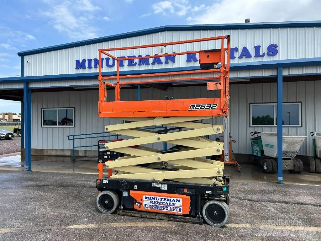JLG R2632 Šķerveida pacēlāji