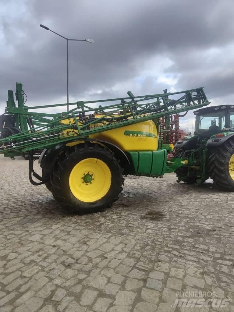 John Deere R740i Piekabināmie smidzinātāji(miglotāji)