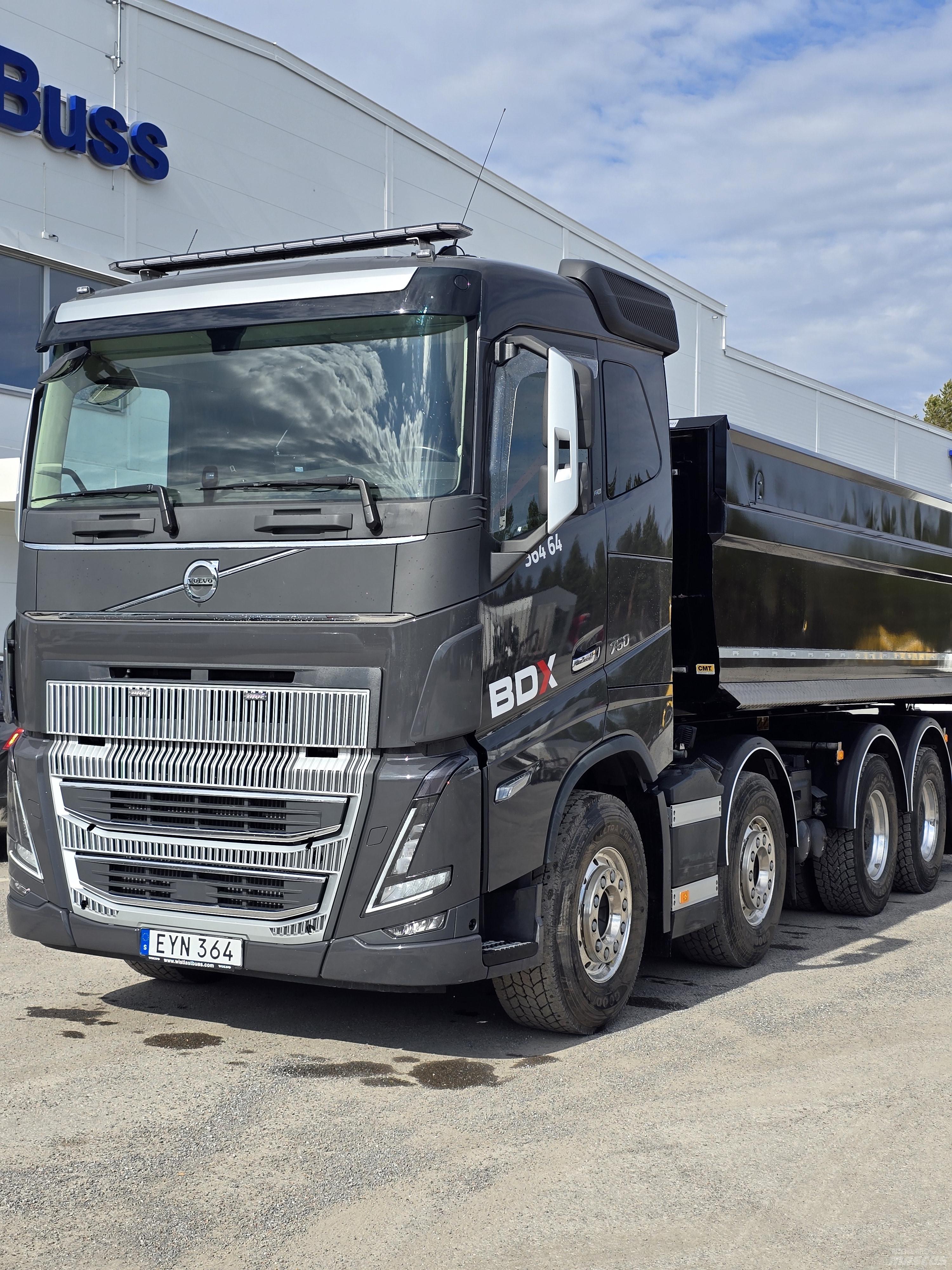 Volvo FH16 750 Pašizgāzējs