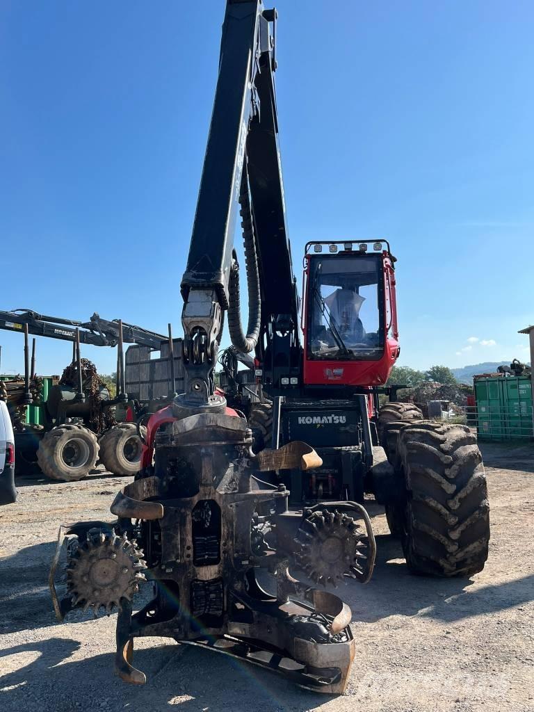 Komatsu 951 Harvesteri