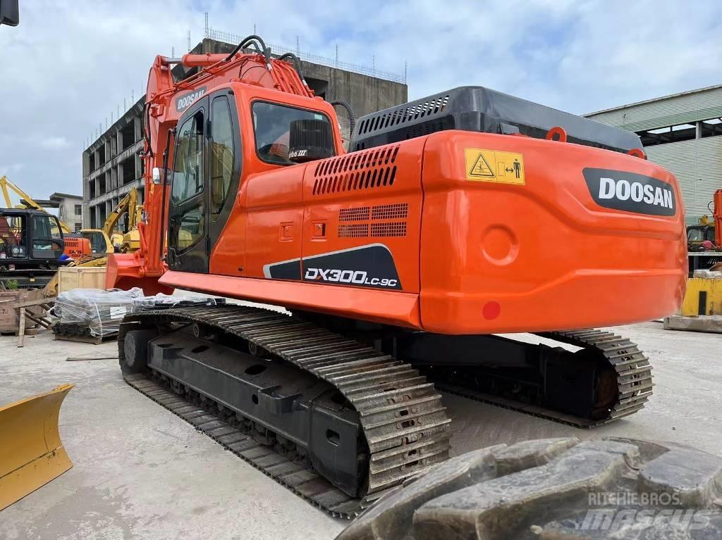 Doosan DX 300 Kāpurķēžu ekskavatori