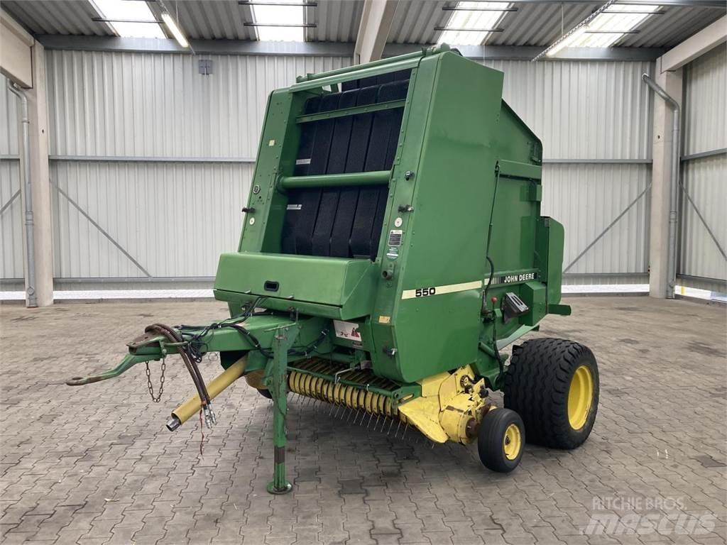 John Deere 550 Rituļu preses