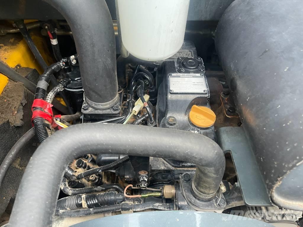 Gehl 3840 E     2015 Lietoti riteņu kompaktiekrāvēji