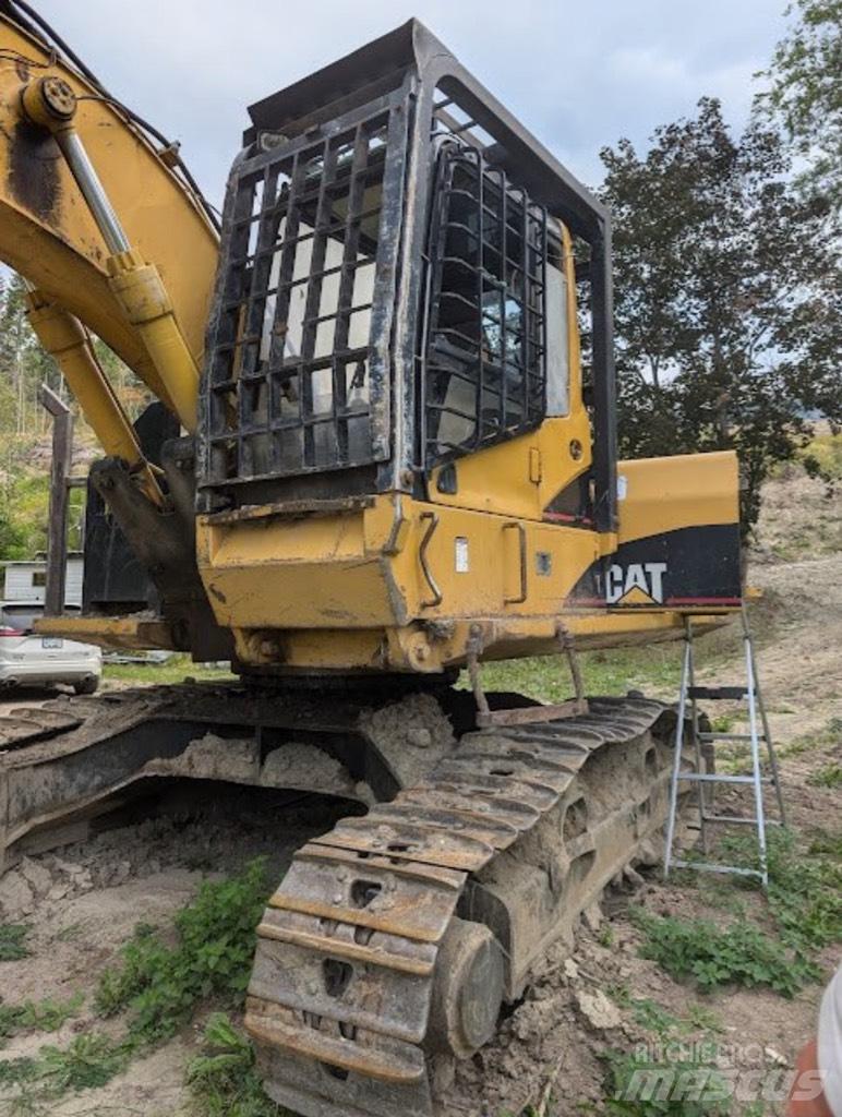 CAT 322 C Kāpurķēžu ekskavatori