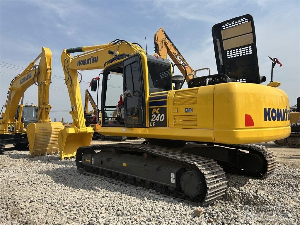 Komatsu PC 240 Kāpurķēžu ekskavatori