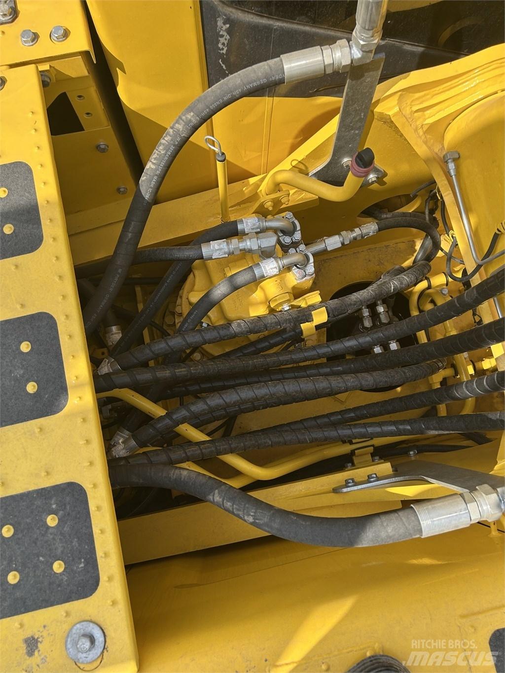 Komatsu PC 240 Kāpurķēžu ekskavatori