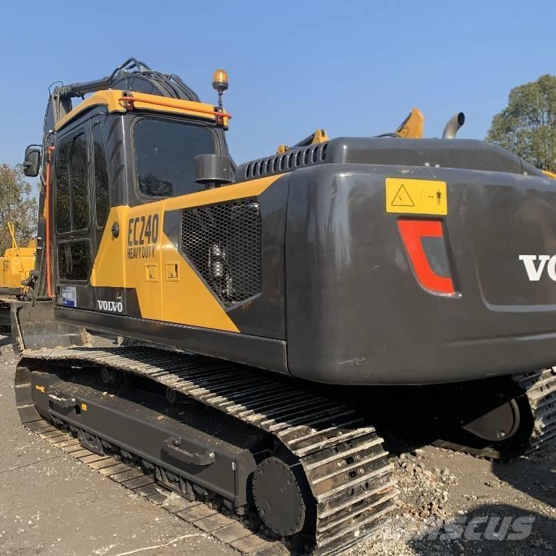 Volvo EC 240 Kāpurķēžu ekskavatori