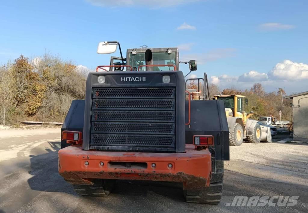 Hitachi ZW 370 Iekrāvēji uz riteņiem