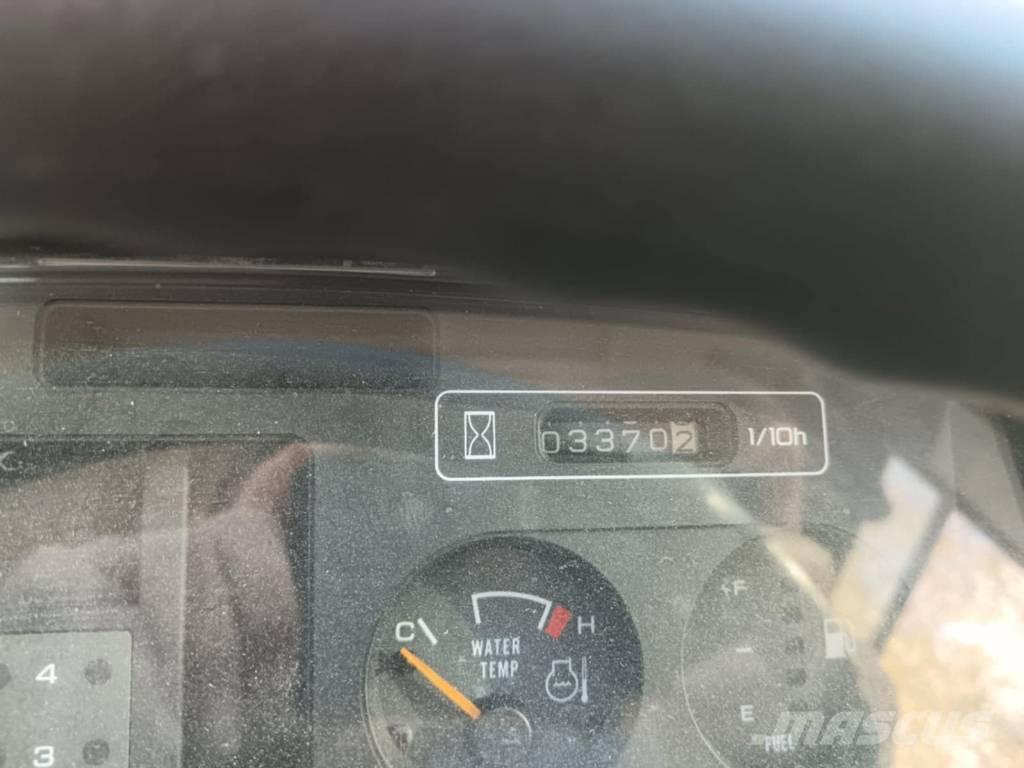 Hitachi ZW 370 Iekrāvēji uz riteņiem