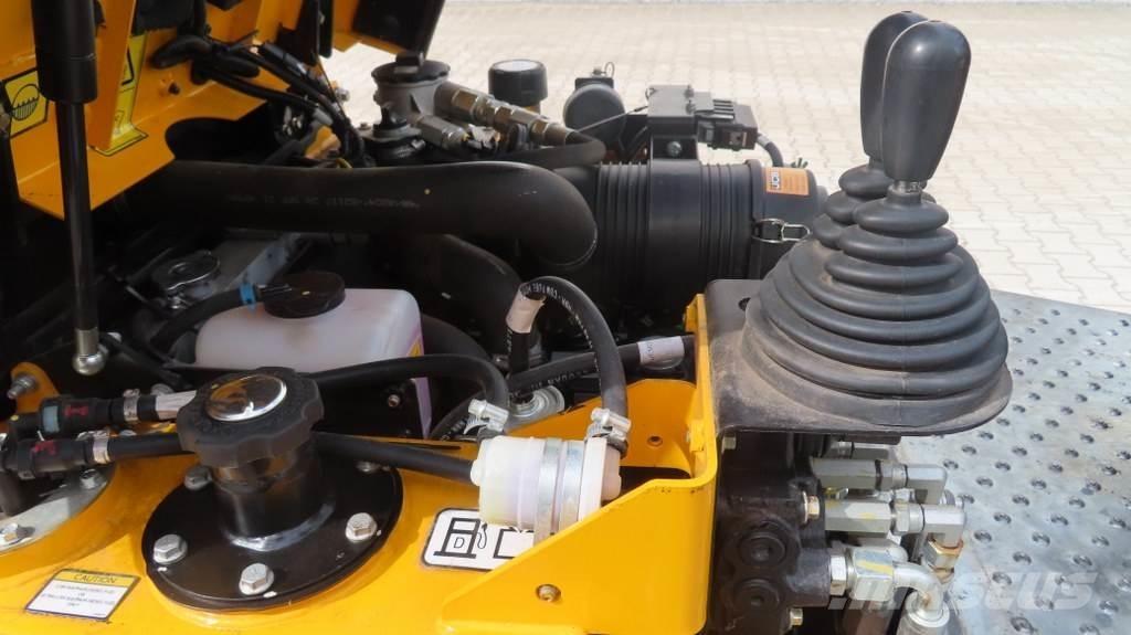 JCB 1T-2HT Mini pašizgāzēji