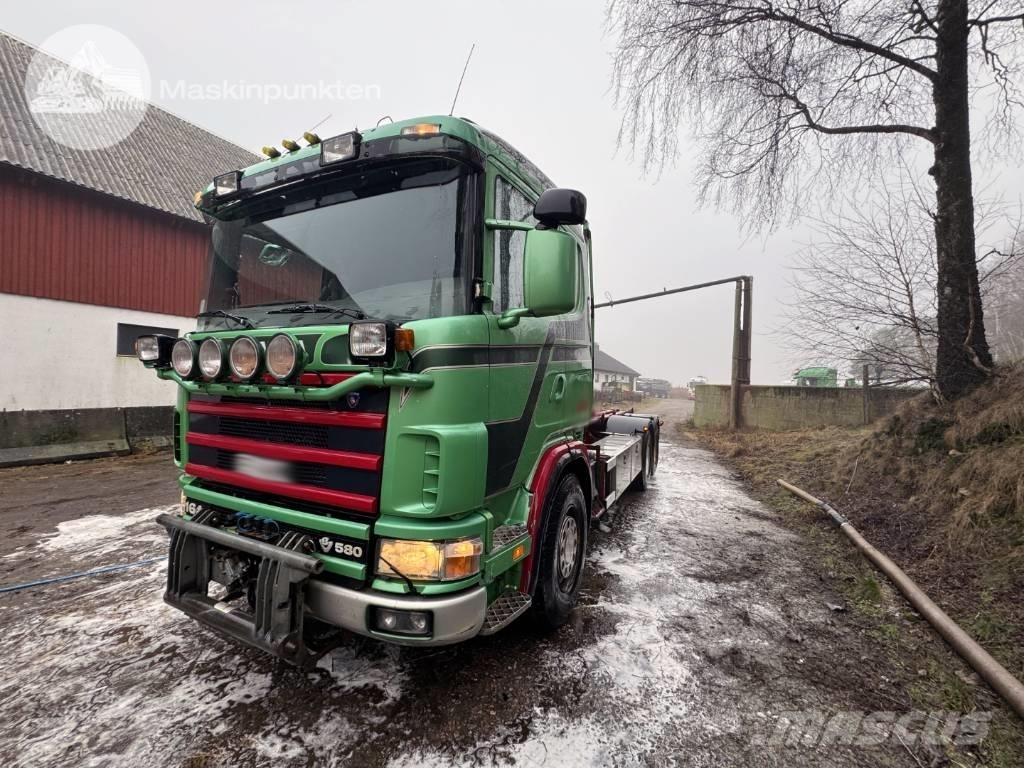 Scania R 164-580 Treileri ar āķi