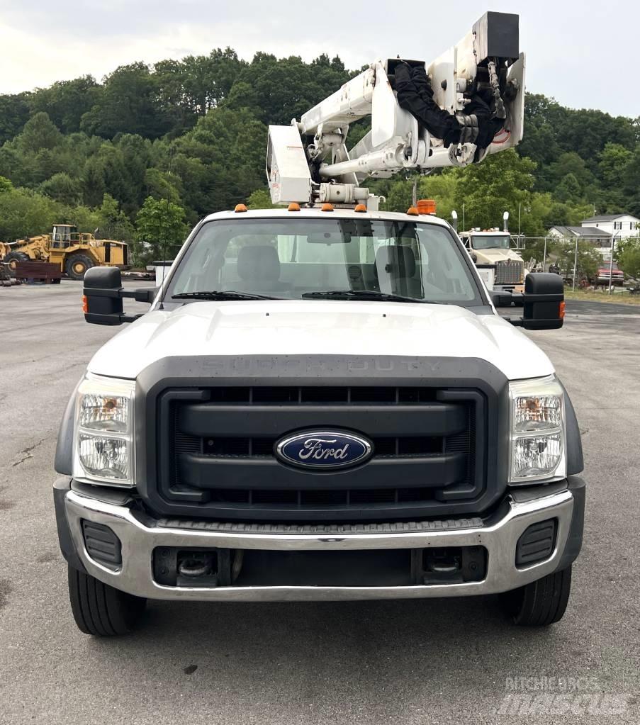 Ford F 550 Pacēlāji uz automašīnas bāzes