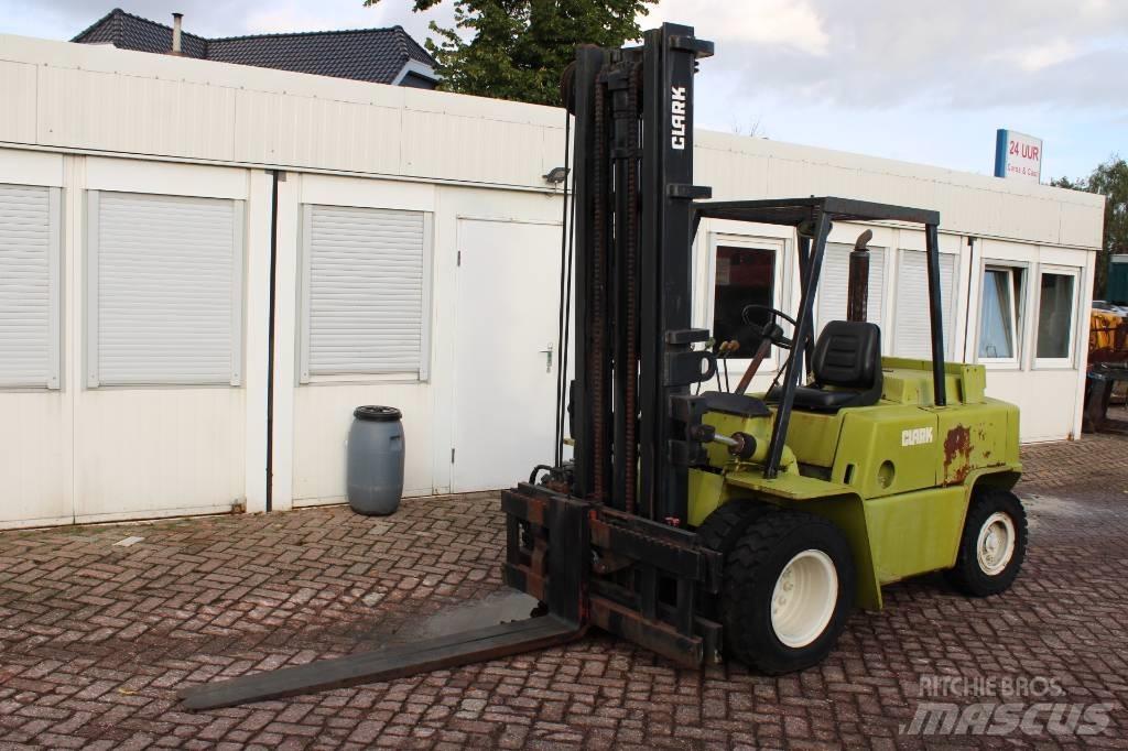 Clark C500 Y 80 PD Tehnika ar dīzeļa dzinēju