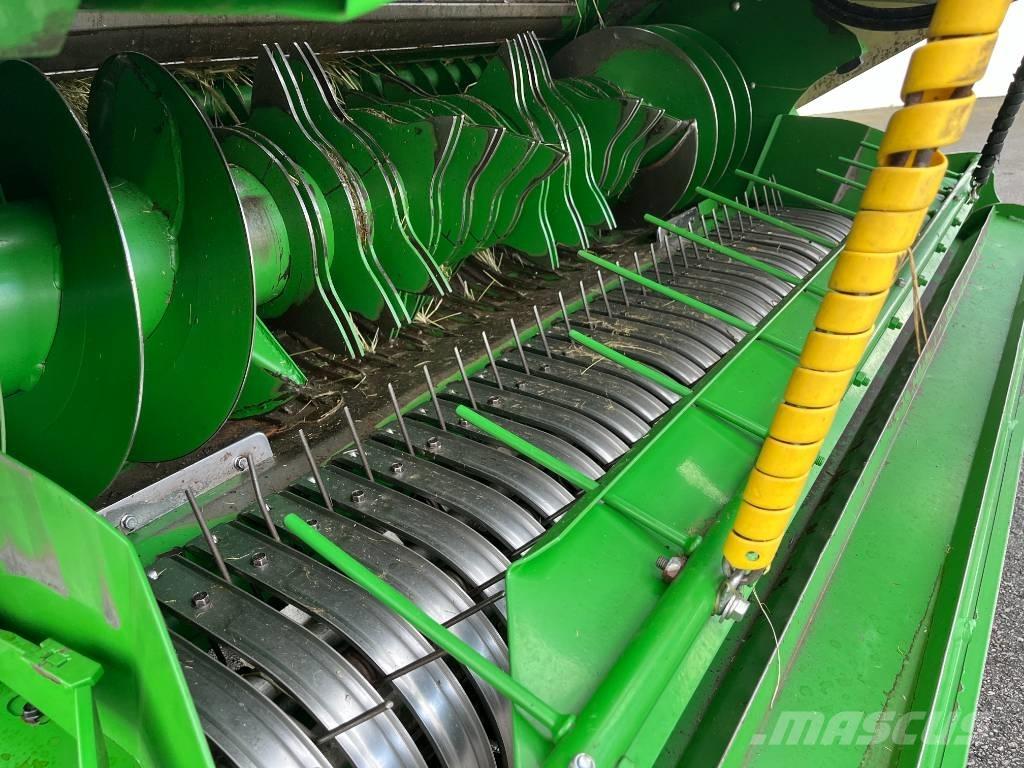 John Deere V 451R Rituļu preses