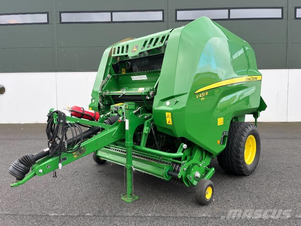John Deere V 451R Rituļu preses