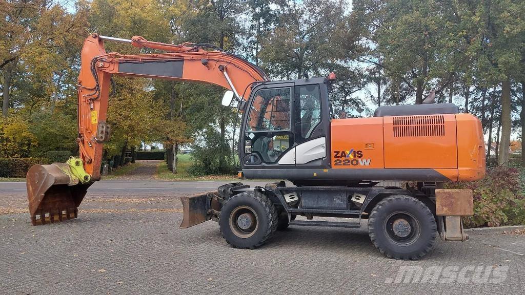 Hitachi ZX220W-5B Ekskavatori uz riteņiem