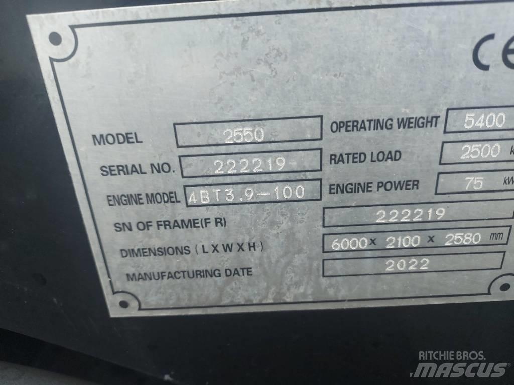  D-Machine  2550 Iekrāvēji uz riteņiem