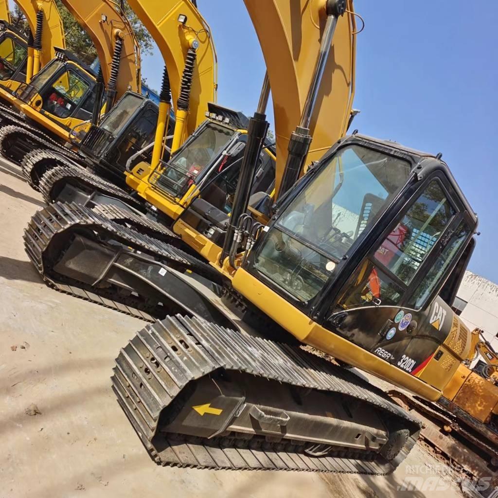 CAT 320 D Kāpurķēžu ekskavatori