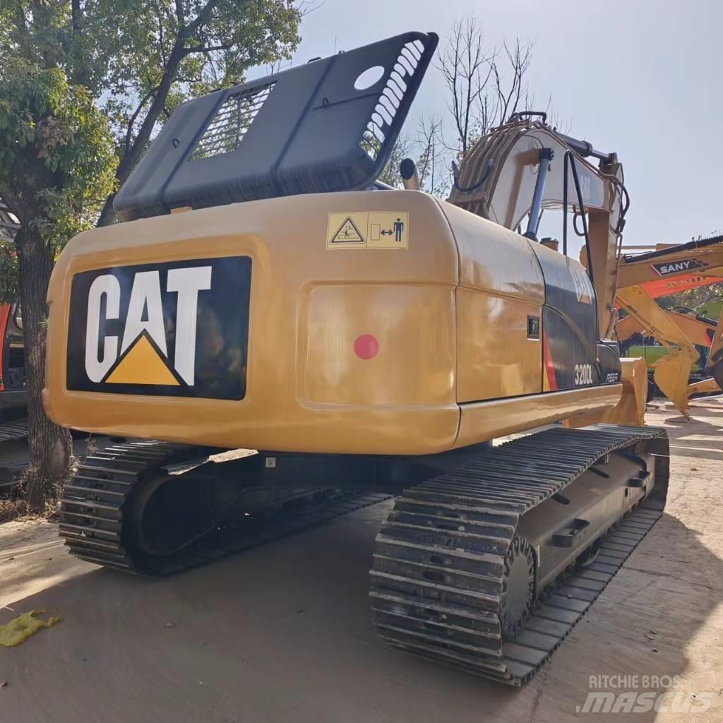 CAT 320 D Kāpurķēžu ekskavatori
