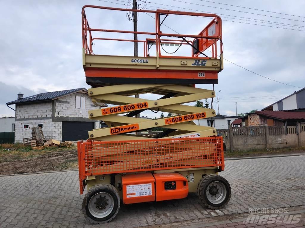 JLG E 4069 LE Šķerveida pacēlāji