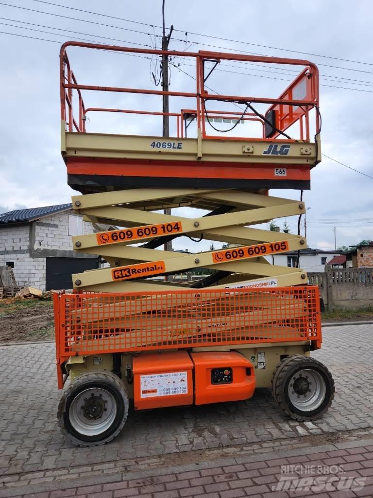 JLG E 4069 LE Šķerveida pacēlāji