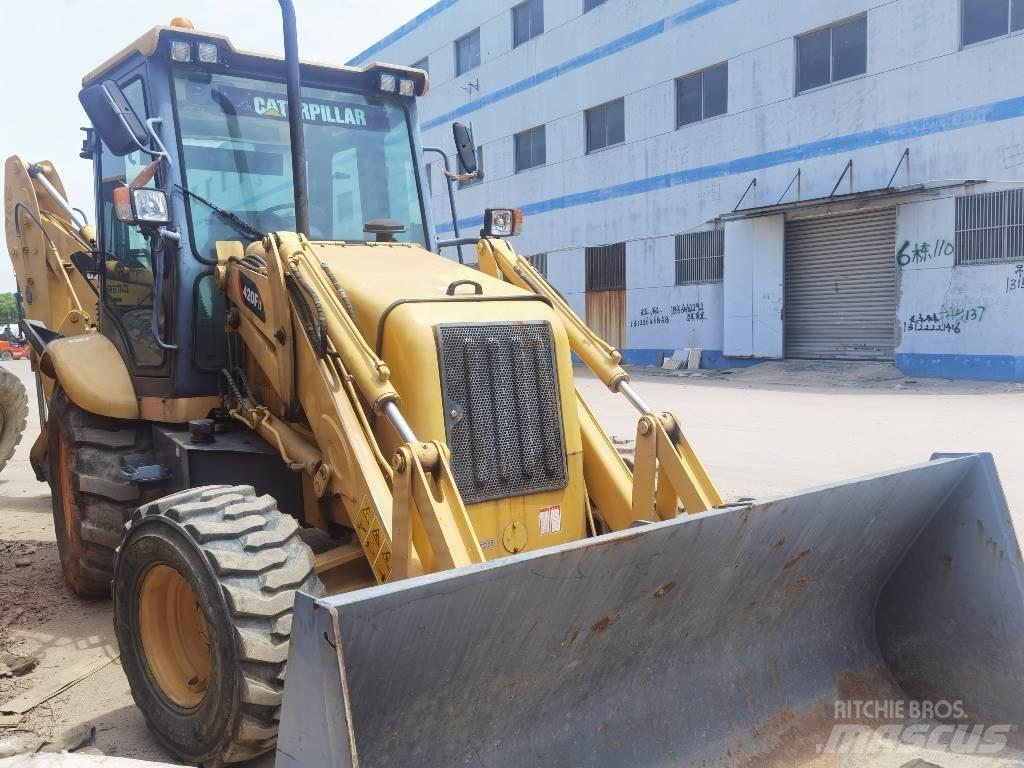 CAT 420 F Ekskavatori-iekrāvēji