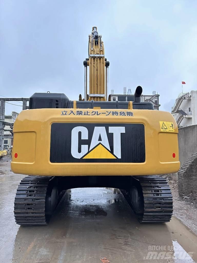 CAT 330D2 Kāpurķēžu ekskavatori
