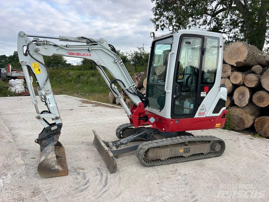 Takeuchi TB 225 Mini ekskavatori < 7 t